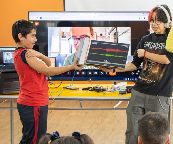 High Schoolers Teach Neuroscience to 4th and 5th Graders: Meet Our New Chilean Interns!